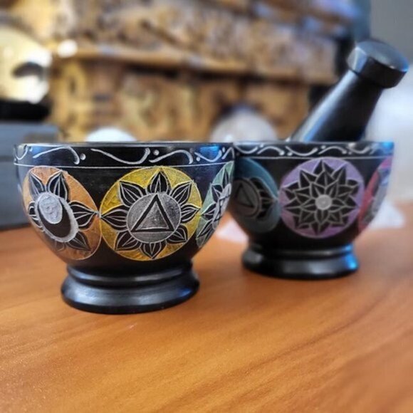 CHakra Mortar and Pestle - Picture 4 of 9
